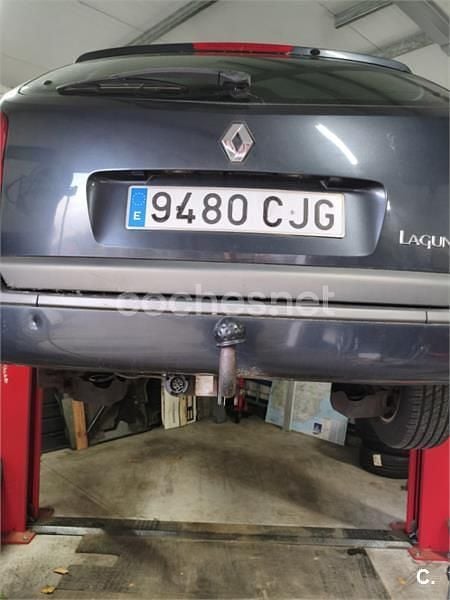 Usado Renault Laguna GrandTour Expression 120 CV (88 kW) 2003 Gris / plata Familiar