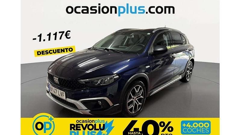 Usado Fiat Tipo Cross 99 CV (72 kW) 2021 Azul Utilitario