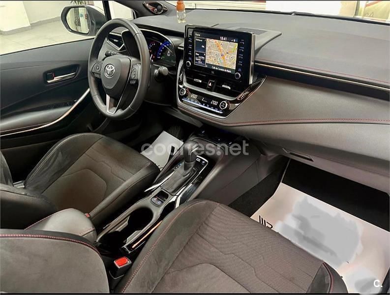 Usado Toyota Corolla Sport 180 CV (132 kW) 2019 Gris / plata Familiar
