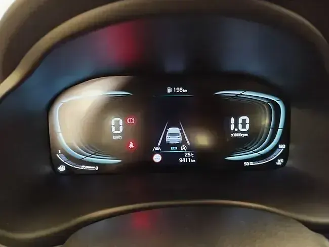 Usado Kia Stonic 100 CV (73 kW) 2025 Azul SUV