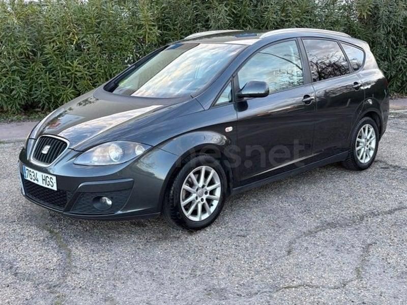 Usado Seat Altea XL Style 105 CV (77 kW) 2011 Negro Monovolumen