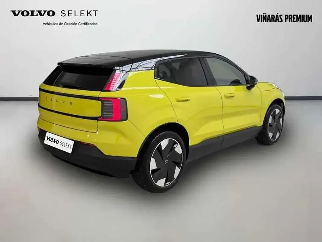 Usado Volvo EX30 Plus 200 kW (272 CV) 2024 Amarillo SUV