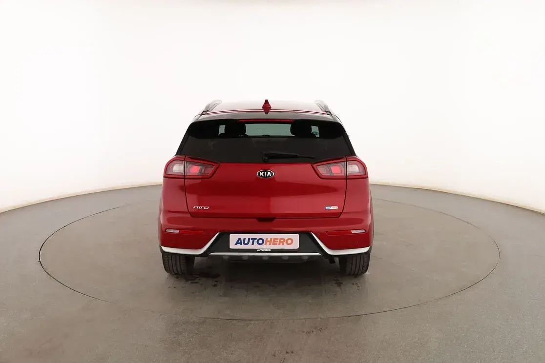 Usado Kia Niro 141 CV (103 kW) 2019 Rojo SUV