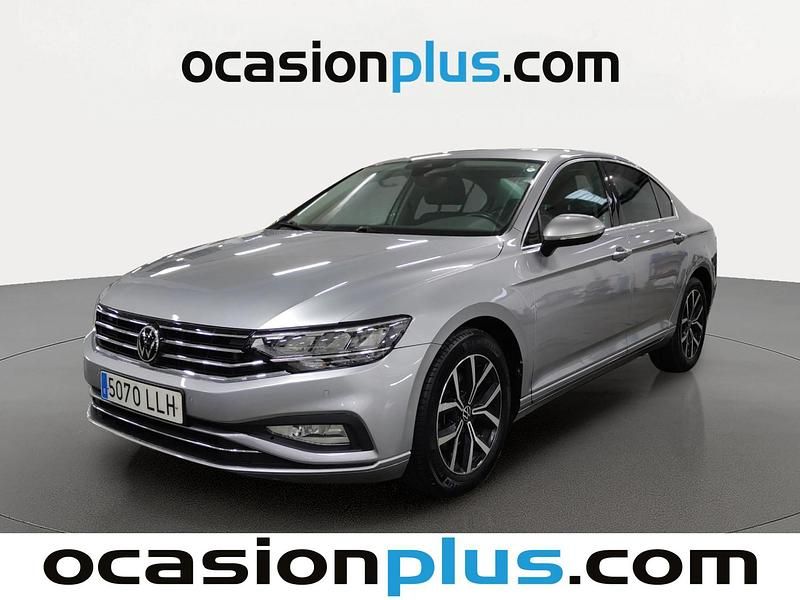 Gris plata Usado 2020 VW Passat Executive Berlina | 20.900 € (Precio justo) - Imagen 1/4