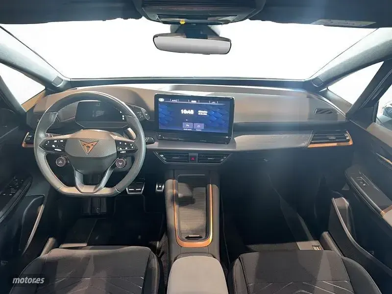 Usado Cupra Born e-Boost 169 kW (231 CV) 2024 Gris Utilitario