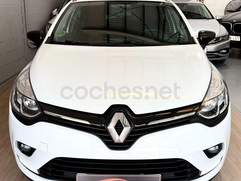Usado Renault Clio GrandTour LIMITED 90 CV (66 kW) 2018 Blanco Familiar