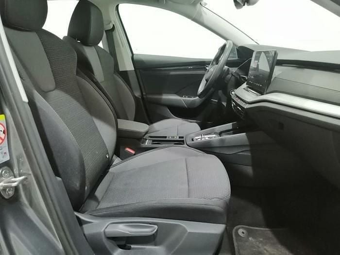 Usado Skoda Octavia Selection 150 HP (110 kW) 2025 Cinzento