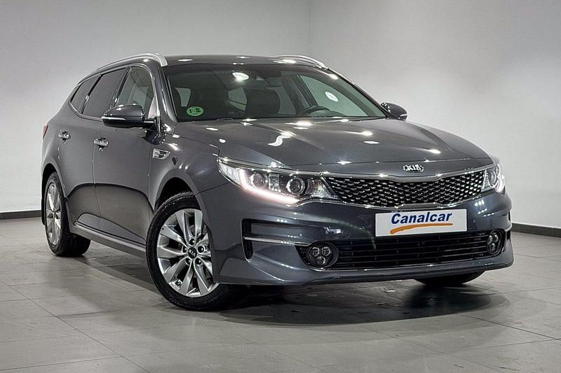 Usado Kia Optima 141 HP (103 kW) 2019 Cinzento Carrinha