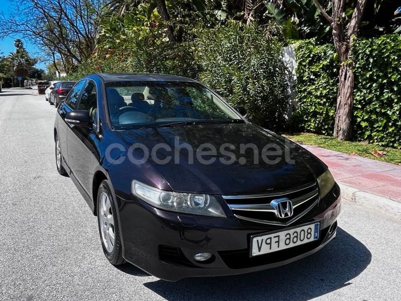 Negro Usado 2007 Honda Accord Executive Berlina | 3690 € (Buen precio) - Imagen 1/4