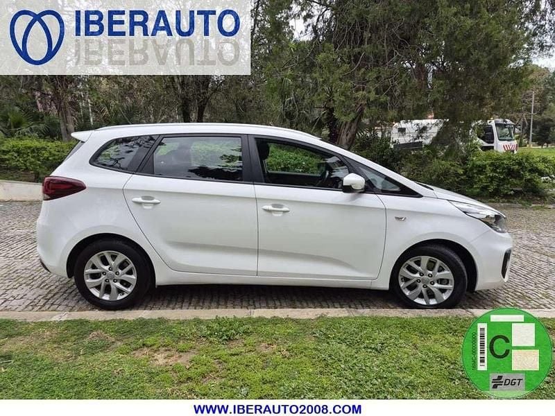 Usado Kia Carens 136 CV (100 kW) 2017 Blanco Monovolumen