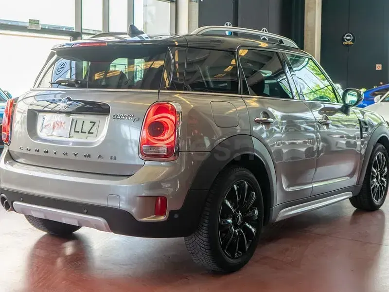 Usado Mini Cooper D Countryman 150 CV (110 kW) 2021 Gris / plata SUV