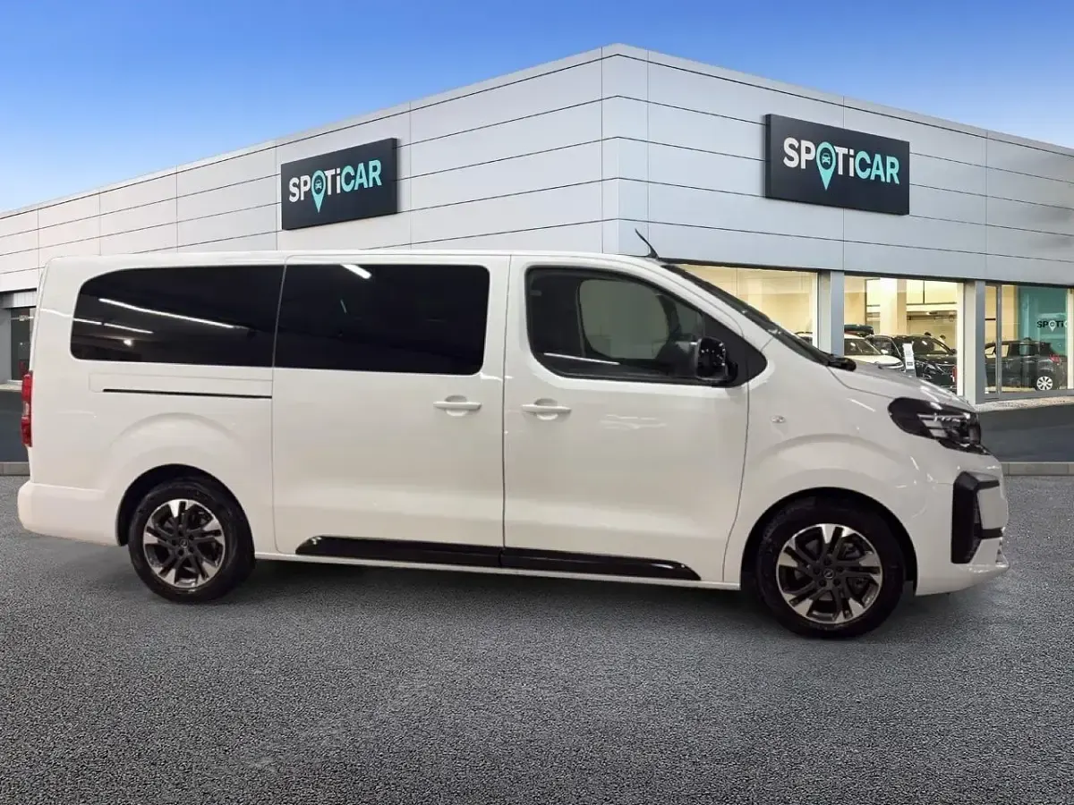 Usado Opel Zafira Life 177 CV (130 kW) 2025 Blanco Monovolumen