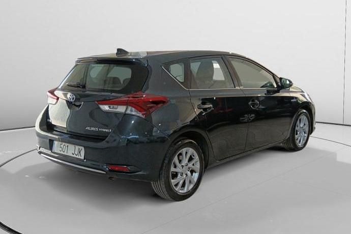 Usado Toyota Auris Hybrid 136 CV (100 kW) 2015