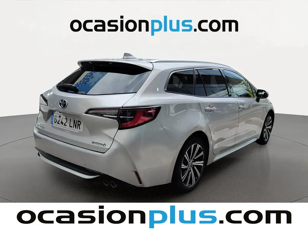 Usado Toyota Corolla Style 180 CV (132 kW) 2021 Gris plata Monovolumen