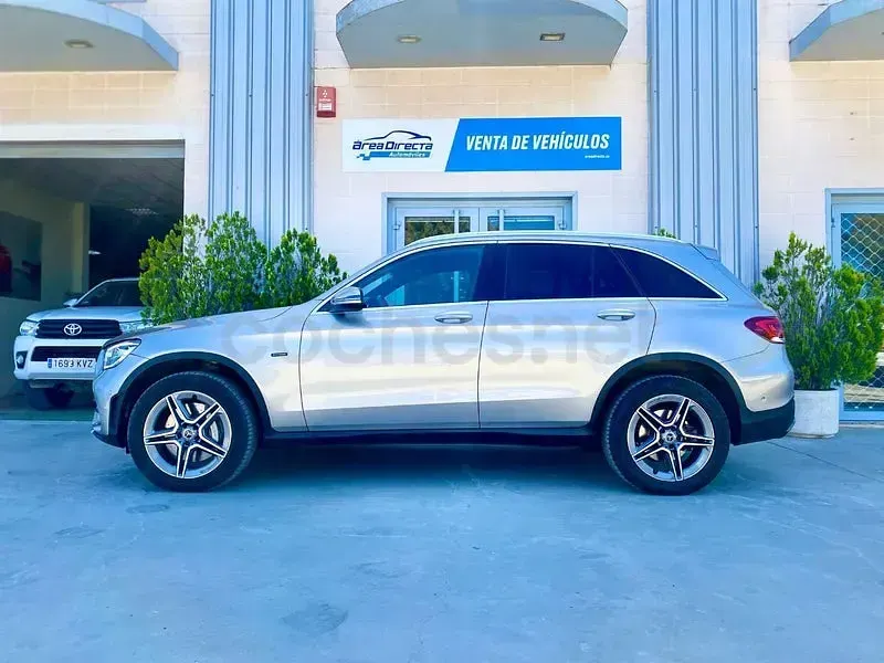 Käytetty Mercedes GLC300 245 HP (180 kW) 2021 Harmaa Katumaasturi