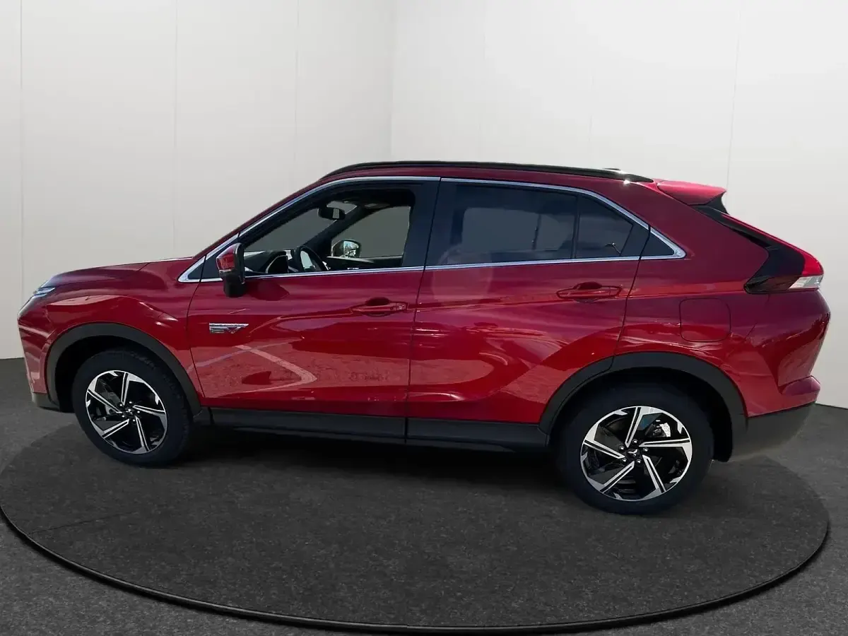 Usado Mitsubishi Eclipse Cross 188 CV (138 kW) 2024 Rojo SUV