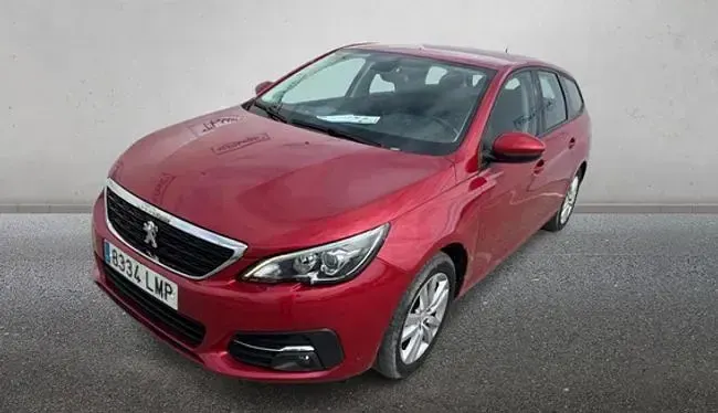 Usado Peugeot 308 SW Active 130 CV (95 kW) 2021 Granate Familiar