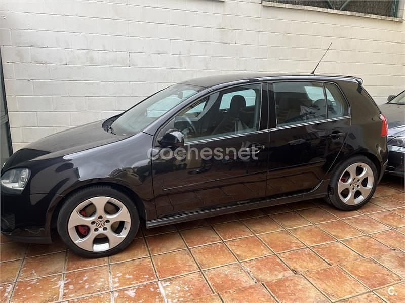 Usado VW Golf V GTI 200 CV (147 kW) 2007 Negro Berlina