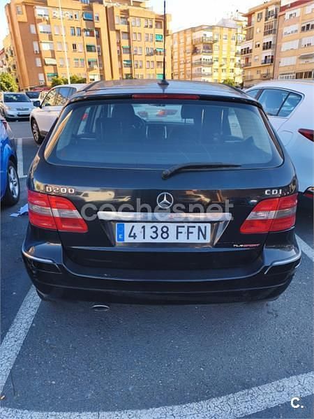 Usado Mercedes B200 140 CV (102 kW) 2006 Negro Monovolumen