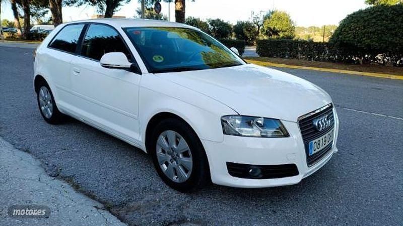 Usado Audi A3 Ambiente 105 CV (77 kW) 2008 Blanco Utilitario