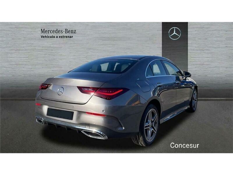 Usado Mercedes CLA250e AMG line 218 CV (160 kW) 2024 Gris montaña Coupe