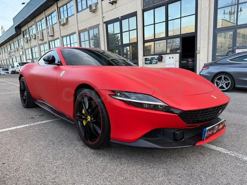 Usado Ferrari Roma 620 CV (456 kW) 2023 Gris / plata Descapotable