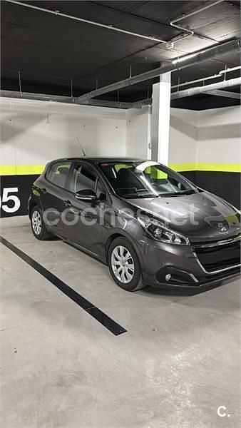 Gris / plata Usado 2018 Peugeot 208 Style Utilitario | 7000 € (Super precio) - Imagen 1/4