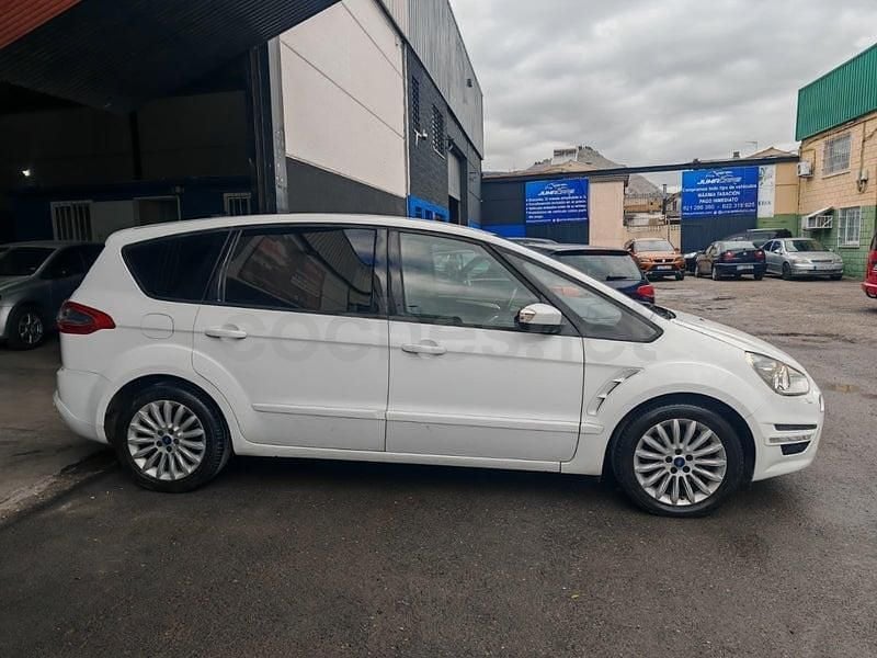 Usado Ford S-MAX Titanium 163 CV (119 kW) 2014 Blanco Monovolumen