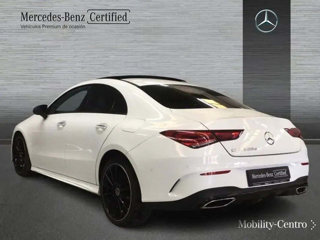 Usado Mercedes CLA200 AMG line 150 CV (110 kW) 2022 Blanco polar  pintura unicolor Berlina