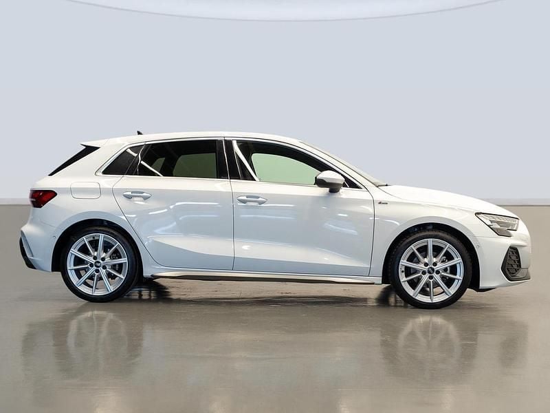 Usado Audi A3 S-Line 150 CV (110 kW) 2025 Blanco