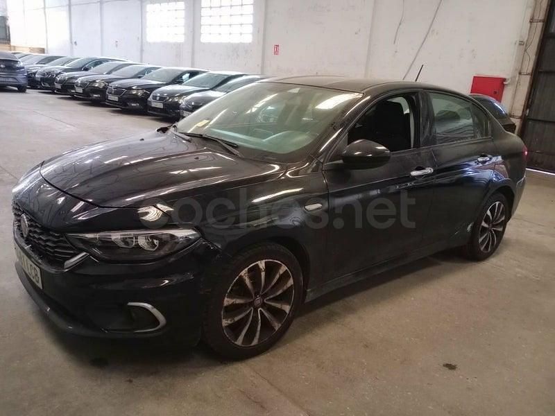 Usado Fiat Tipo Lounge 95 CV (69 kW) 2019 Negro Berlina
