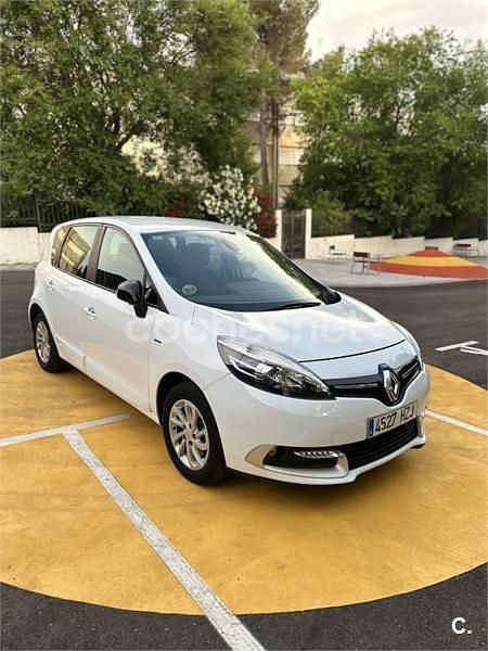 Blanco Usado 2014 Renault Scénic III LIMITED Monovolumen | 9300 € (Precio justo) - Imagen 1/4