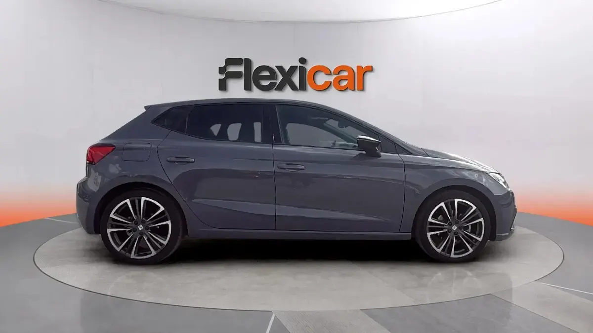 Usado Seat Ibiza FR 150 CV (110 kW) 2024 Gris Utilitario