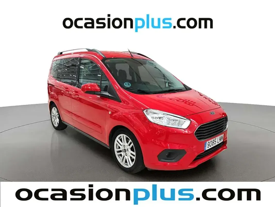 Usado Ford Tourneo Titanium 101 CV (74 kW) 2021 Rojo Van