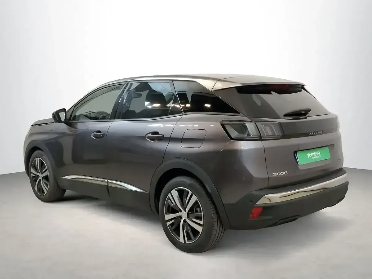 Usado Peugeot 3008 Allure 227 CV (166 kW) 2022 Gris / plata SUV