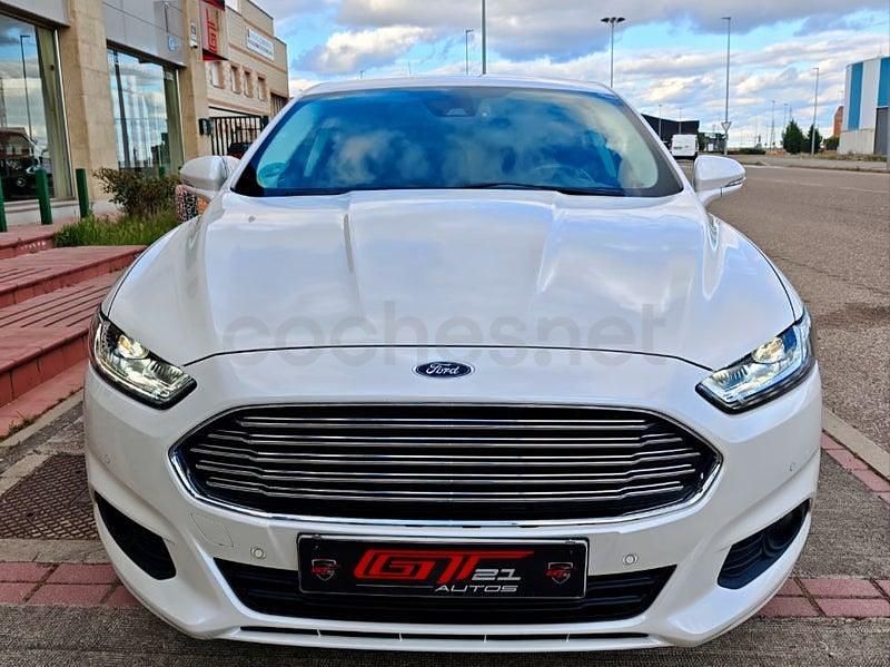 Usado Ford Mondeo Trend 150 CV (110 kW) 2018 Blanco Berlina