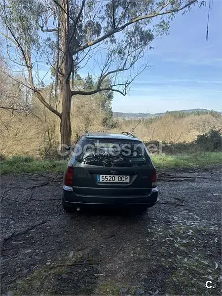 Usado Ford Focus Ambiente 100 CV (73 kW) 2002 Verde Familiar
