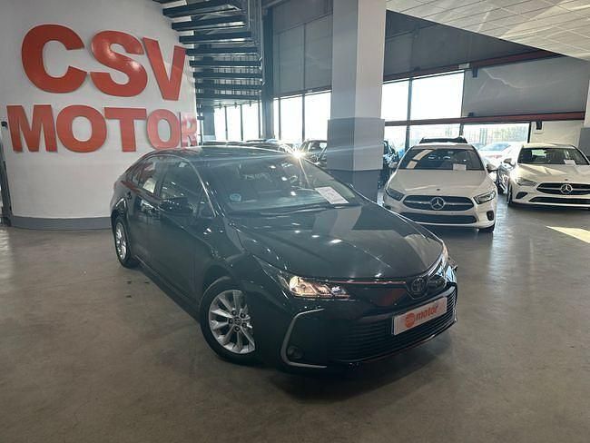 Usado Toyota Corolla Sol 126 CV (92 kW) 2023 Negro Berlina