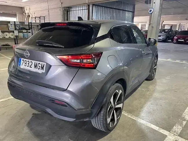 Usado Nissan Juke Tekna 114 CV (83 kW) 2023 Gris SUV