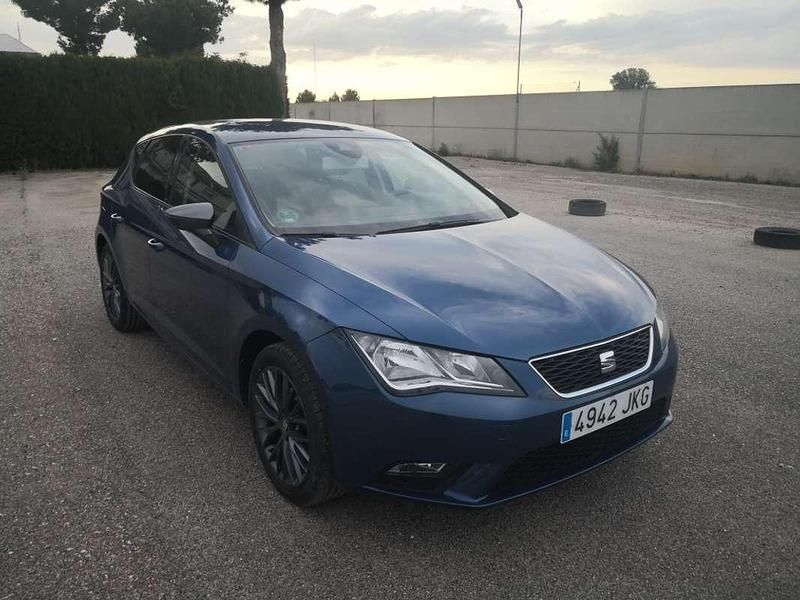 Käytetty Seat Leon Style 110 HP (80 kW) 2015 Sininen Viistoperä