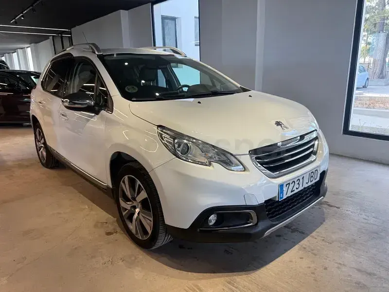 Usado Peugeot 2008 Active 92 CV (67 kW) 2014 Blanco SUV