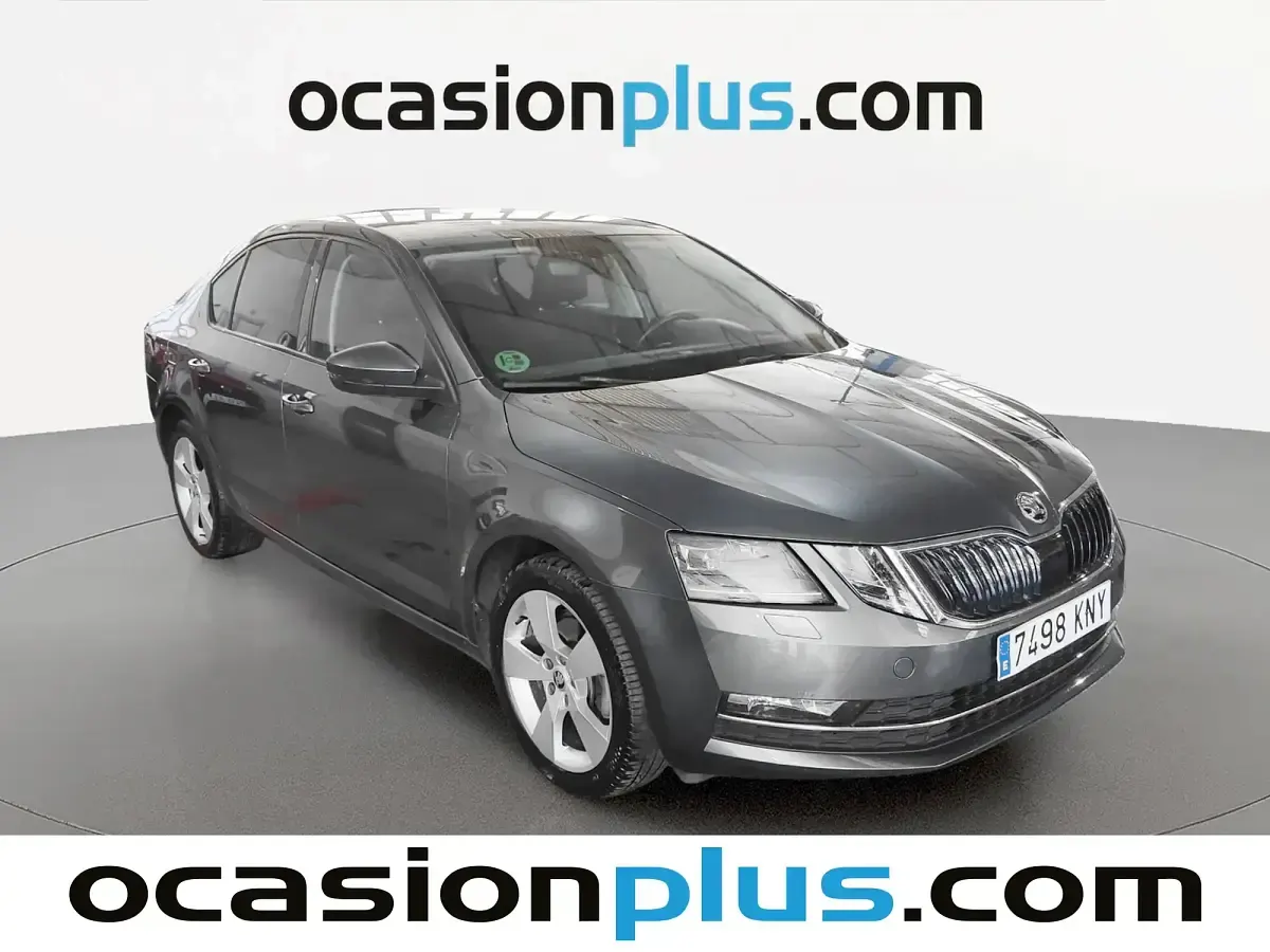 Usado Skoda Octavia Style 150 CV (110 kW) 2018 Gris Berlina