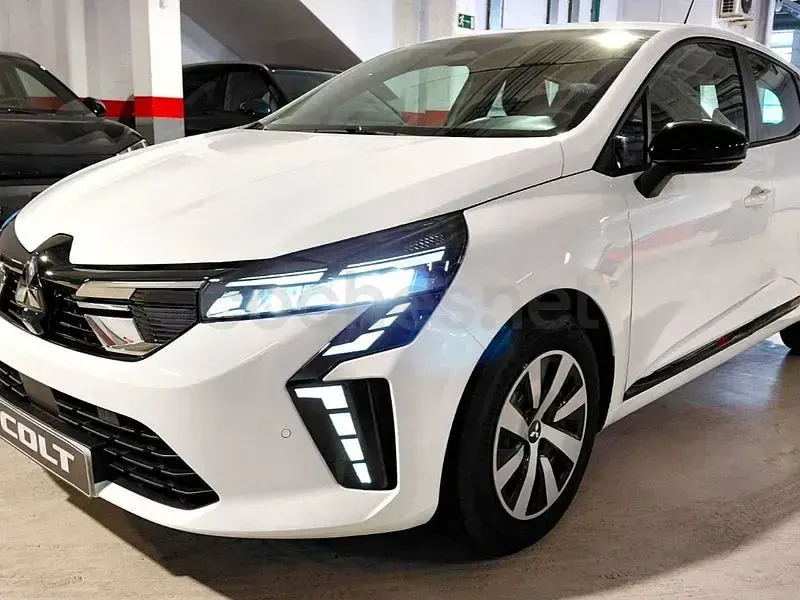 Nuevo Mitsubishi Colt Motion 90 CV (66 kW) 2026 Blanco Utilitario