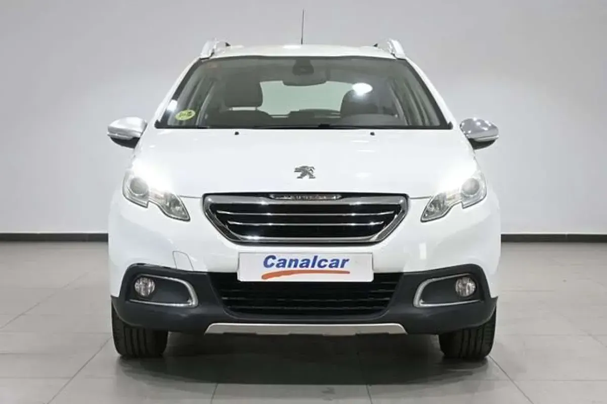 Usado Peugeot 2008 Allure 92 CV (67 kW) 2013 Blanco SUV