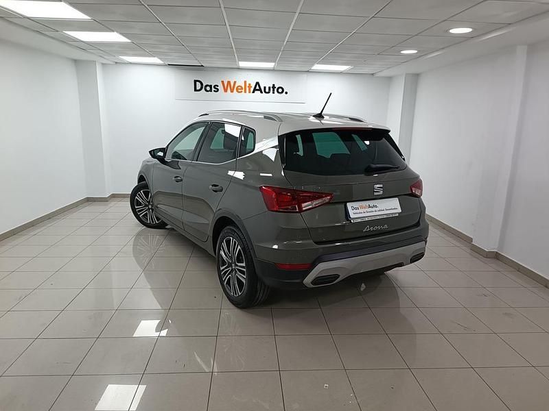 Usado Seat Arona Xperience 116 CV (85 kW) 2025 Gris SUV