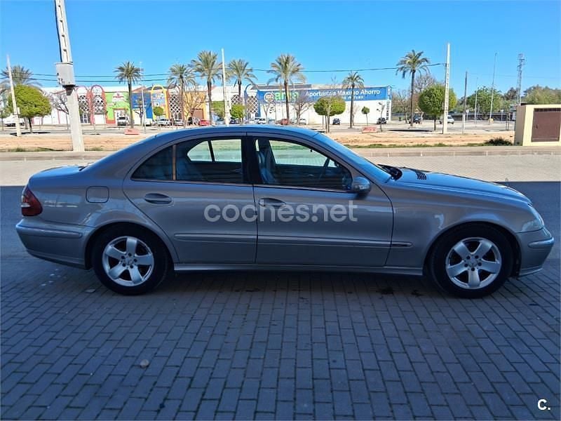 Usado Mercedes E270 Avantgarde 170 CV (125 kW) 2002 Beige Berlina