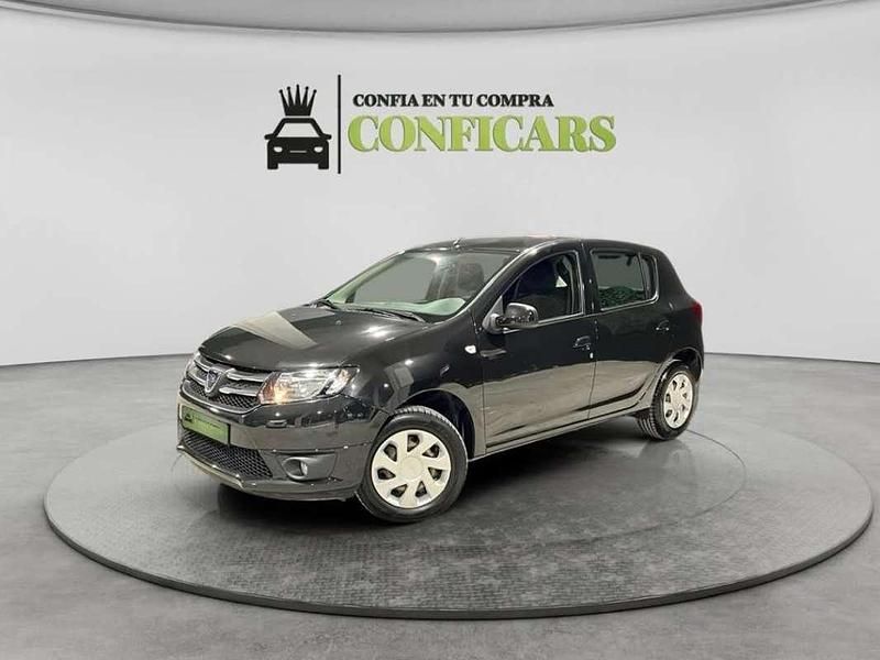 Negro Usado 2013 Dacia Sandero Lauréate Utilitario | 5790 € (Precio justo) - Imagen 1/4
