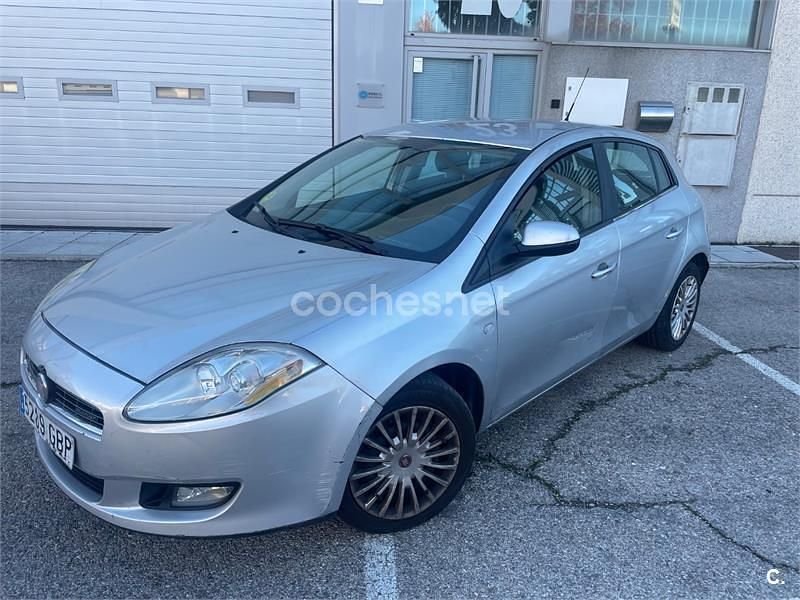 Gris / plata Usado 2008 Fiat Bravo Dynamic Utilitario | 1999 € (Super precio) - Imagen 1/4