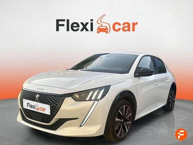 Usado Peugeot 208 GT-line 101 CV (74 kW) 2020 Blanco Utilitario