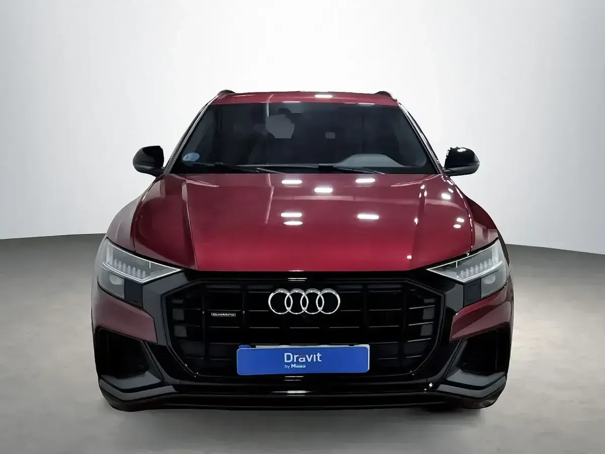 Usado Audi Q8 Black Edition 234 CV (172 kW) 2020 Rojo SUV